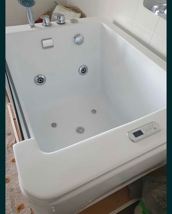 Banheira hidromassagem bebes