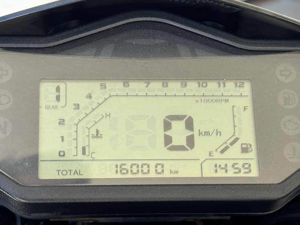 Keeway RKF 125 seminova
