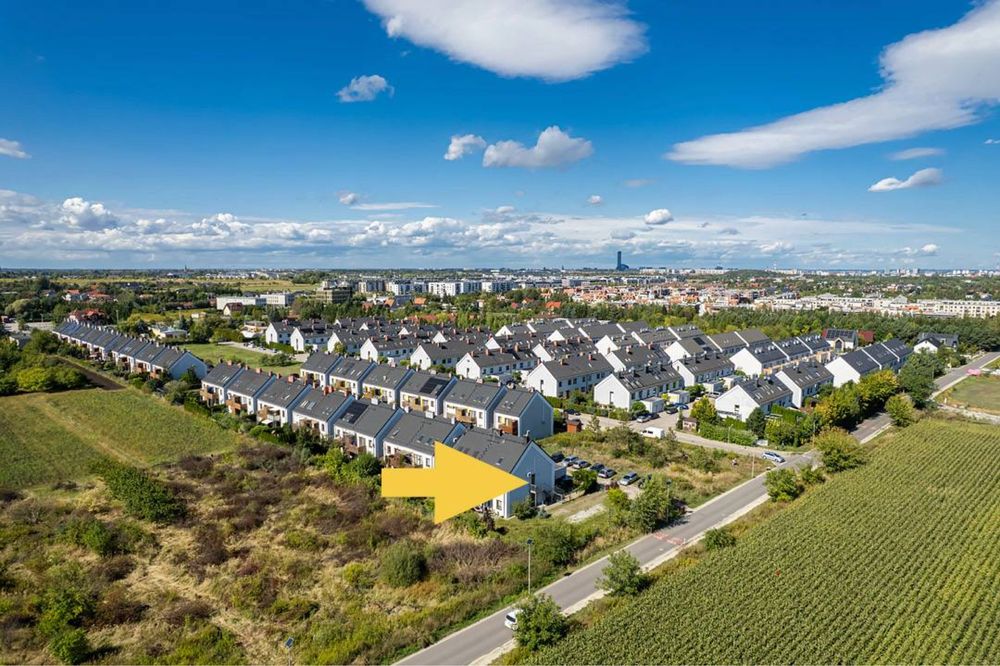 Dwupoziomowa szeregowka ul.Sw.Rity. 113m uzytkowych