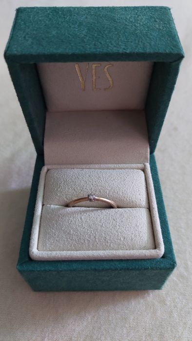 Pierścionek zaręczynowy złoty z brylantem r. 13 z certyfikatem