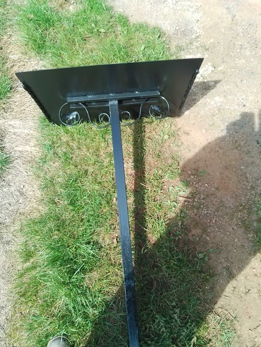 стол  и лавочка на кладбище