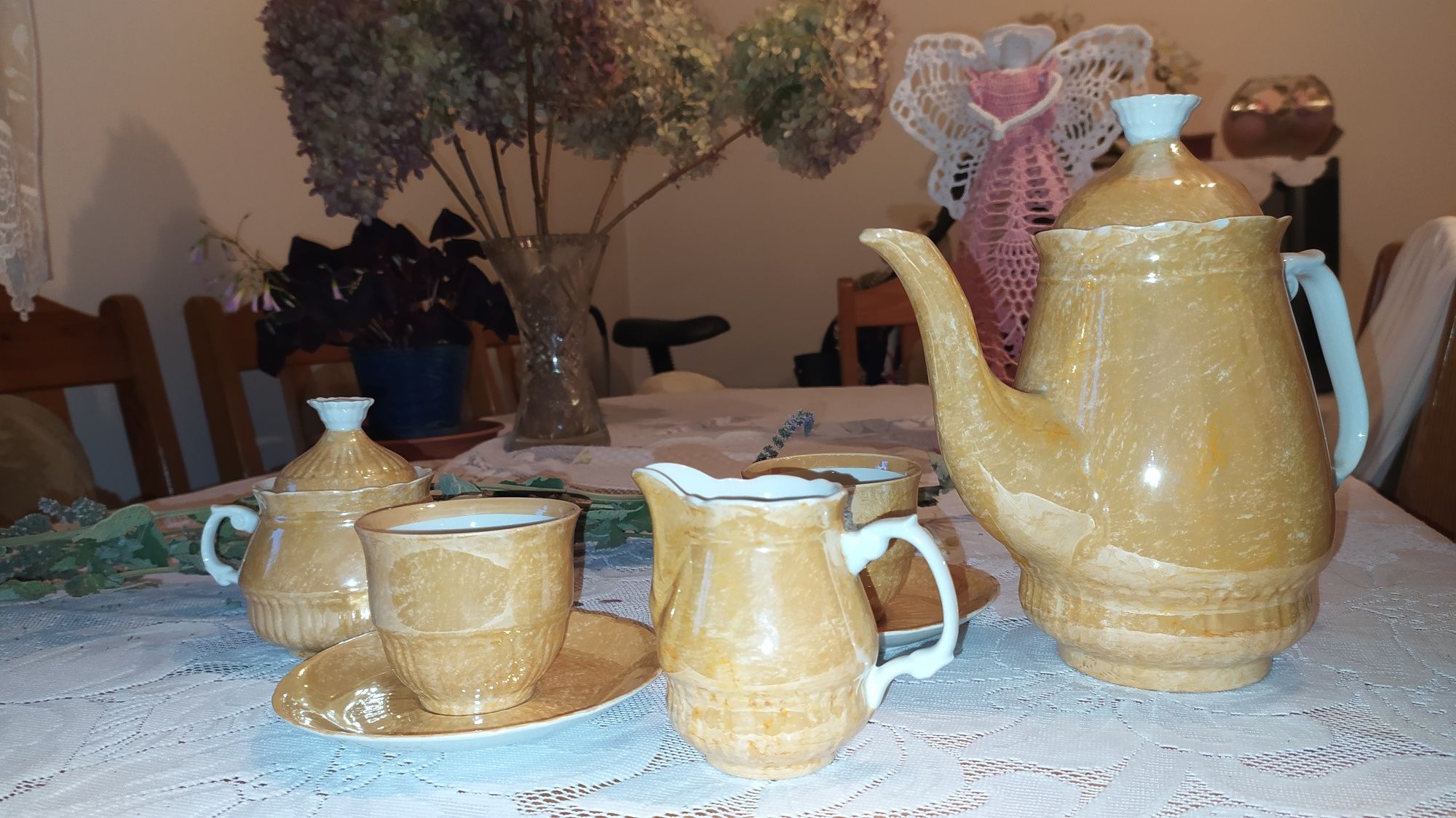 Miodowy zestaw kawowy Porcelana Włocławek 12 osób, 27 elementów
