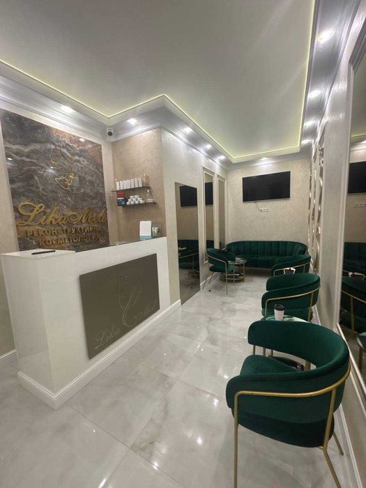 Косметологічна клініка з меблями на Печерську в ЖК KADORR