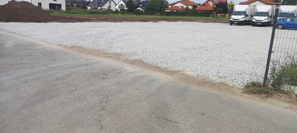 Parking do wynajęcia osobówki, bus, ciężarówki, Bielany Wrocławskie