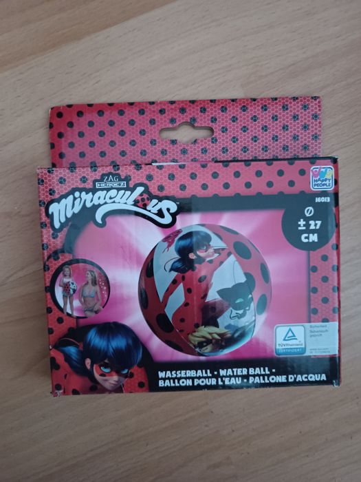 Piłka plażowa i do basenu dmuchana z motywem bajki Miraculum biedronka