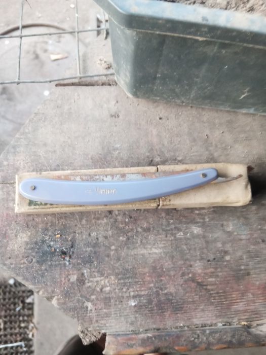 Продам опасную бритву"УТРО"