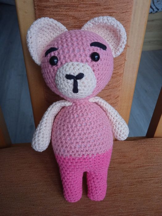 Miś na szydełku różna kolorystyka