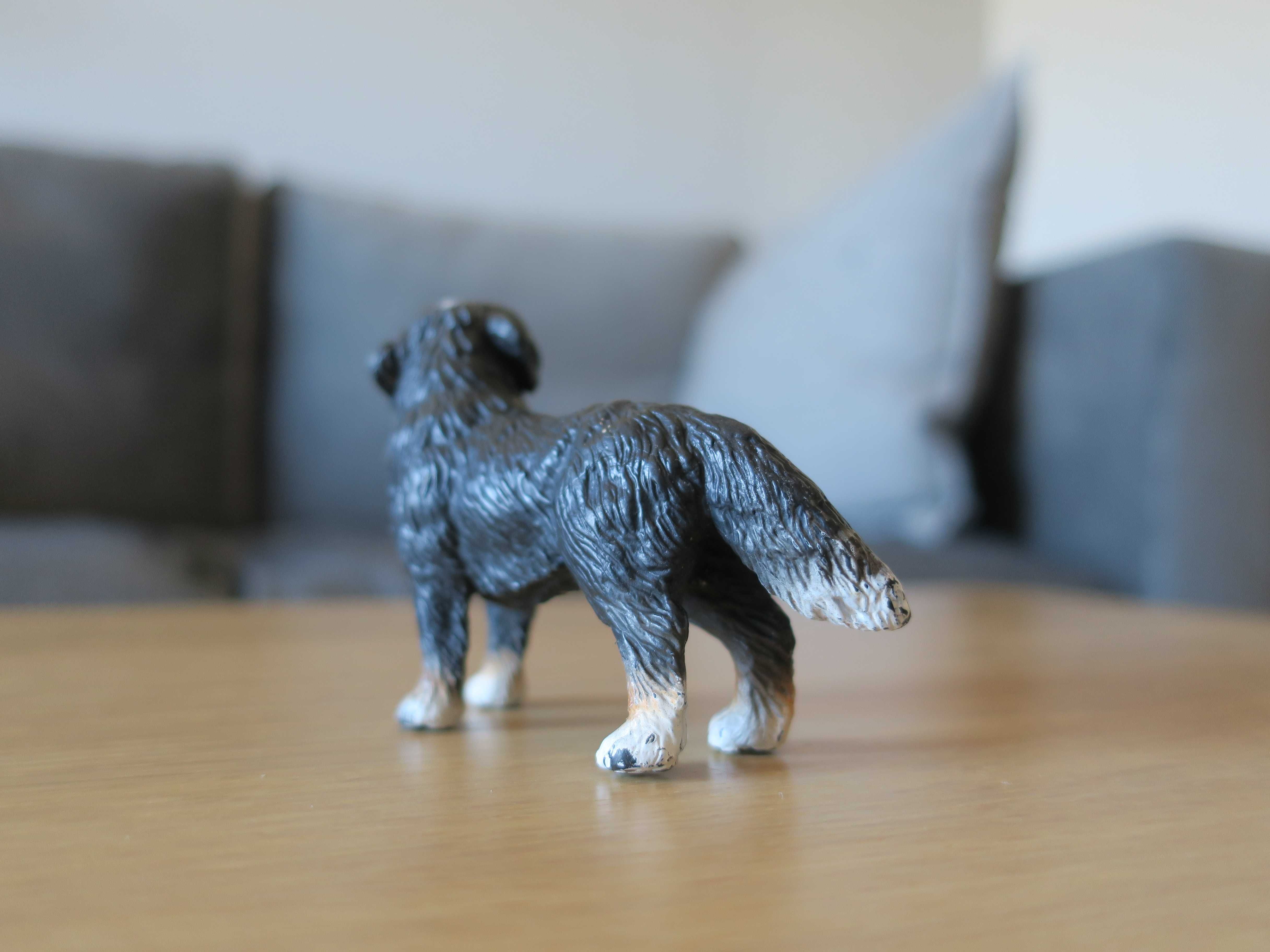 Pies Schleich figurka 2004r.