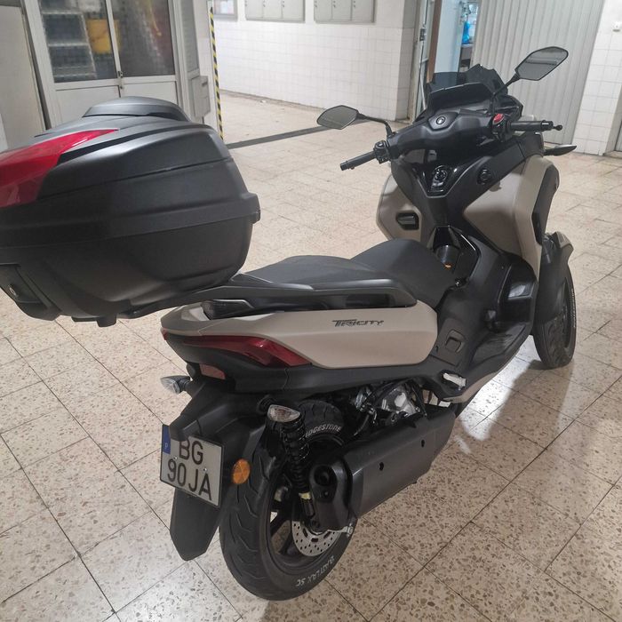 Vendo yamaha tricity 300 com garantia de fabrica até Janeiro 2027