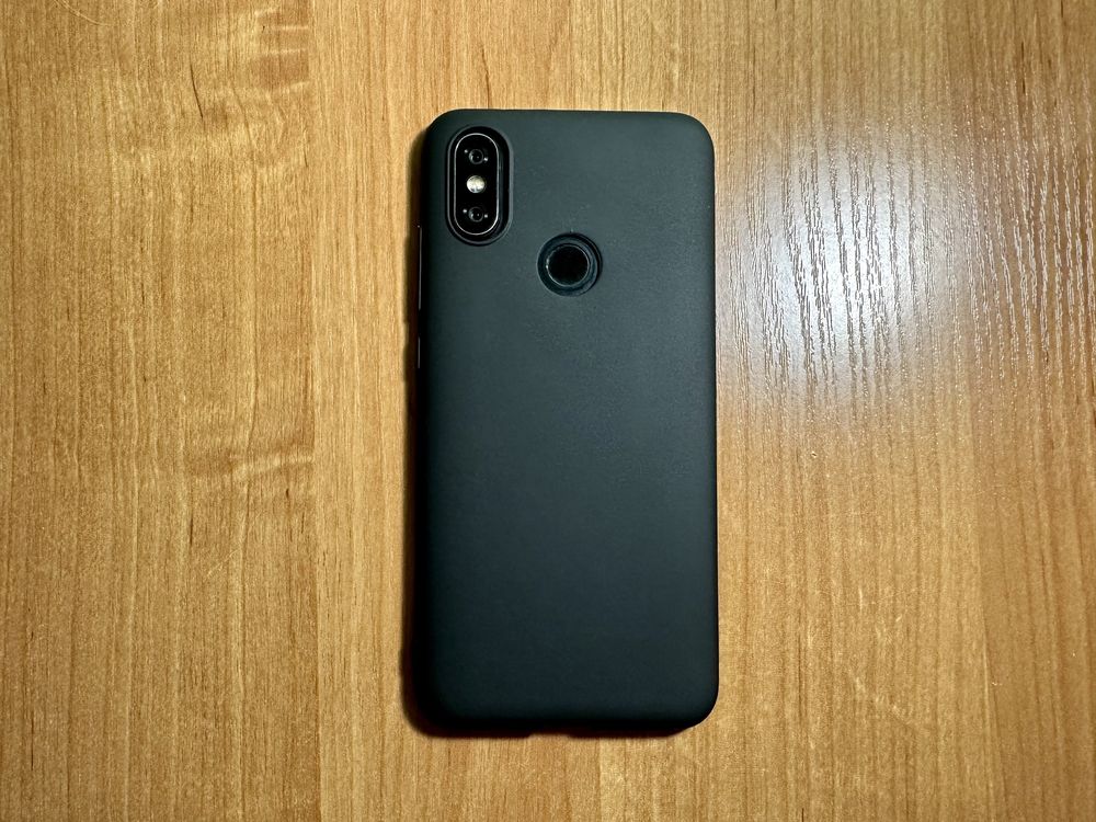 Продам телефон Xiaomi Mi A2 4/32Gb Black