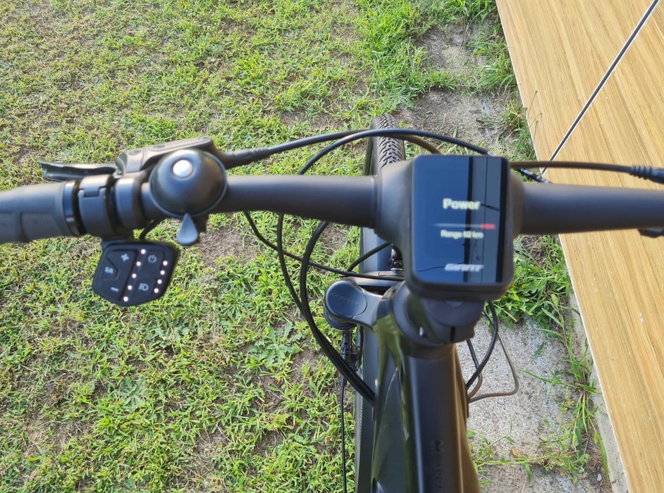 Rower elektryczny Giant Explore E+3 STA rama S-162-172 cm koła 28 cali