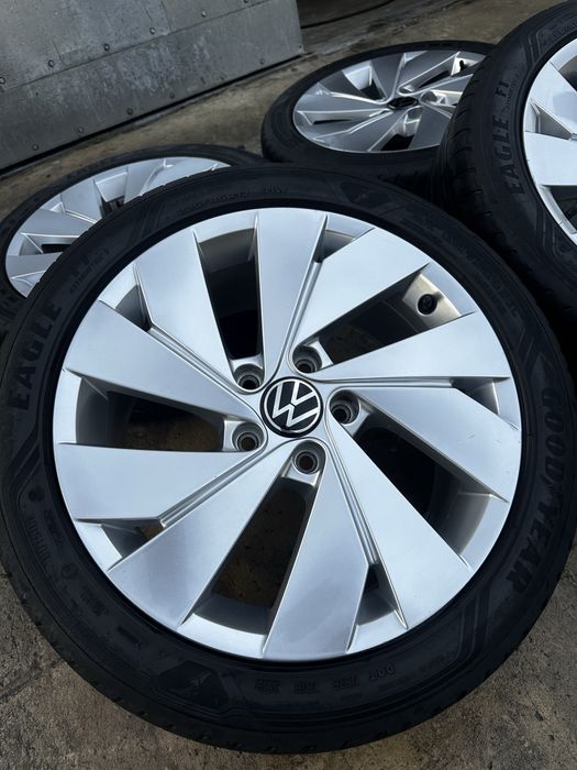 Диски R17 5/112 Volkswagen Golf 5 6 7 8 Passat 6 7 8 CC Audi Skoda