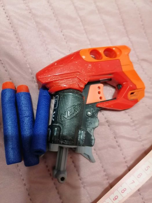 Nerf mały pistolet