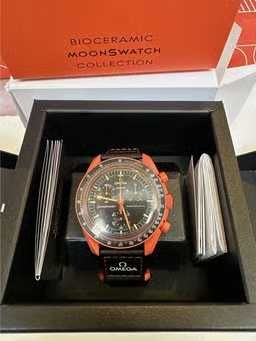 Omega x Swatch Mission to Earth: Lava SO33O100
