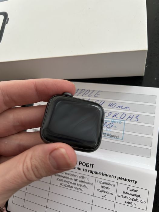 Apple watch S4 44 mm чорного кольору