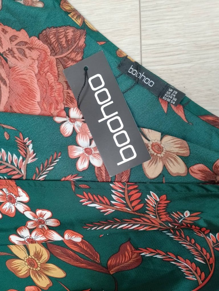 Sukienka boohoo nowa