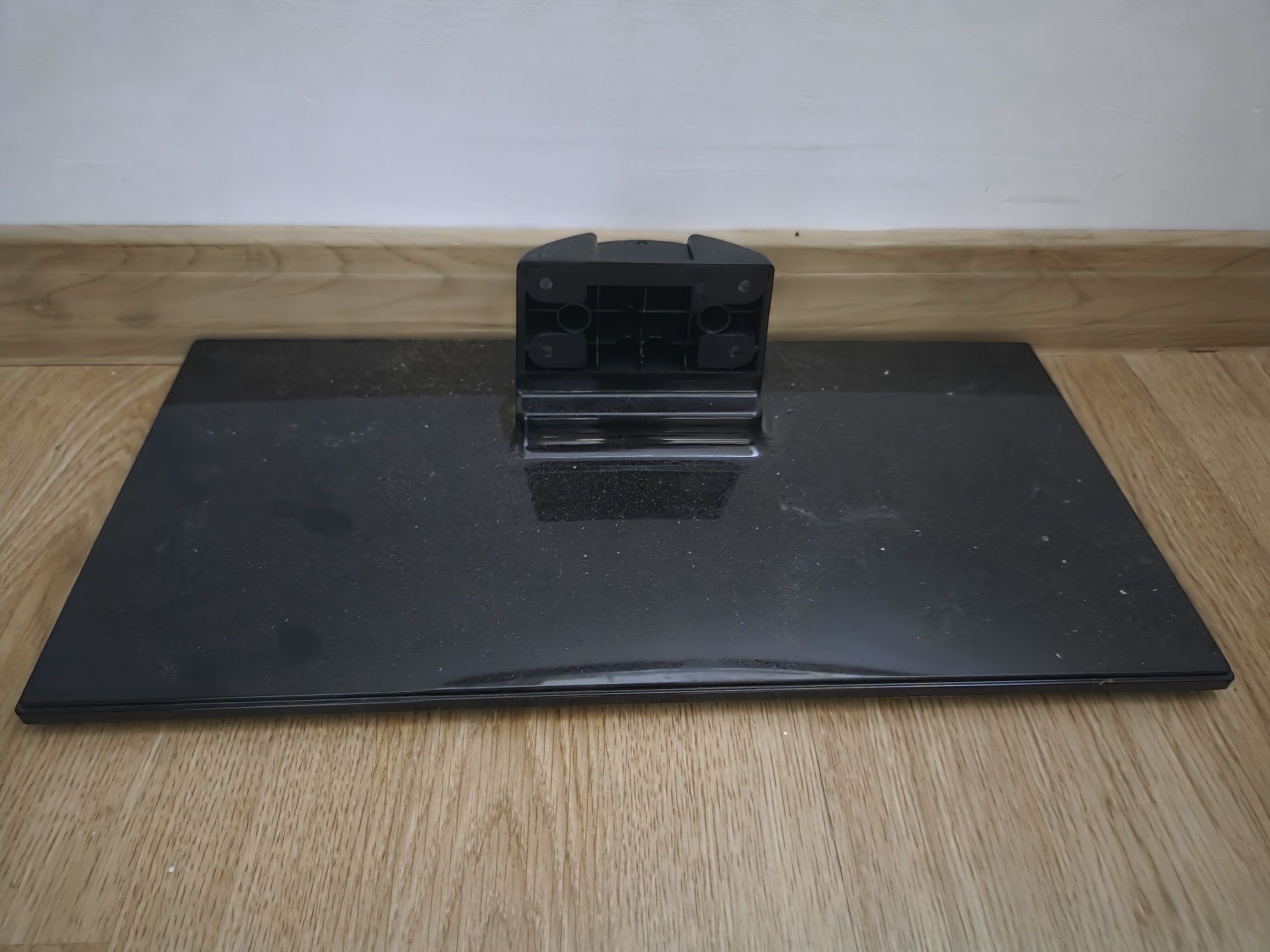 Telewizor FUNAI LED LCD 32FDI5555/10 z zestawem