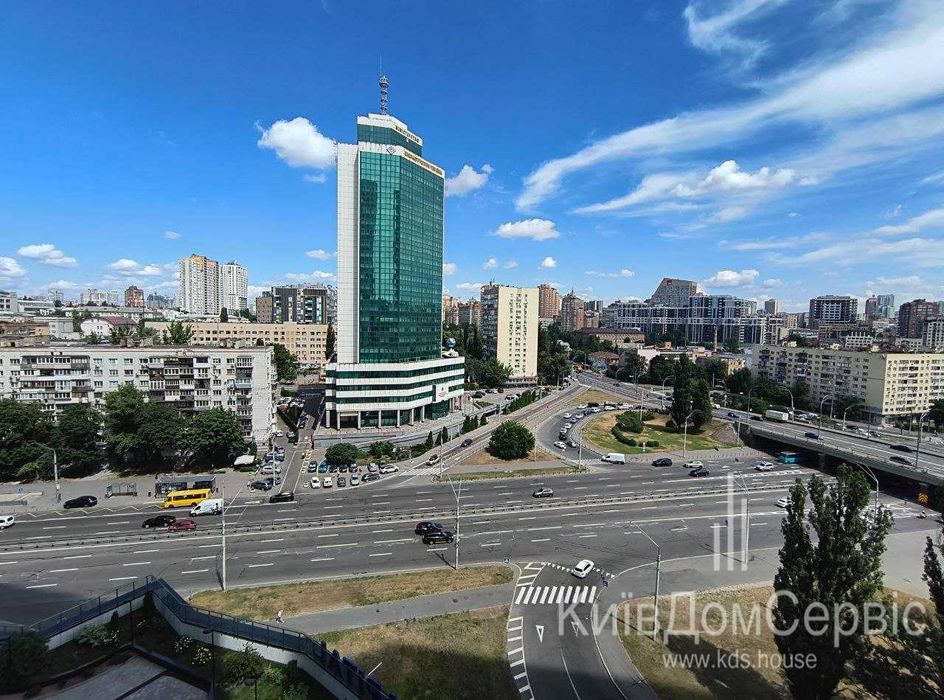 2к квартира ЖК Manhattan city КПІ Берестейський просп 11 Центр Політех