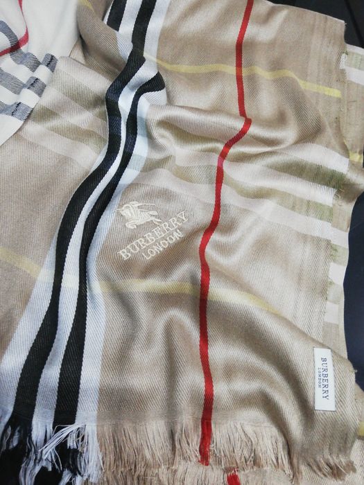 Szał. Krata uk burberry jasny beż lub karmel 180x75 cm