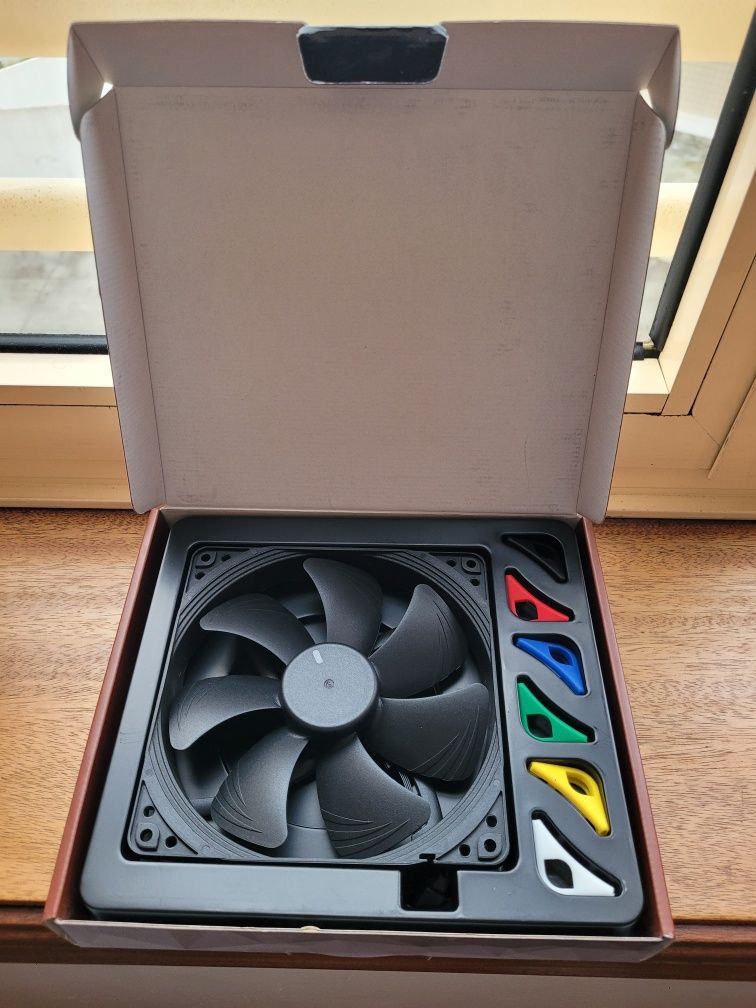 Ventoinha Noctua NF-A14 PWM Chromax Black Swap 140mm