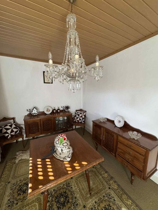 Mesa de madeira antiga