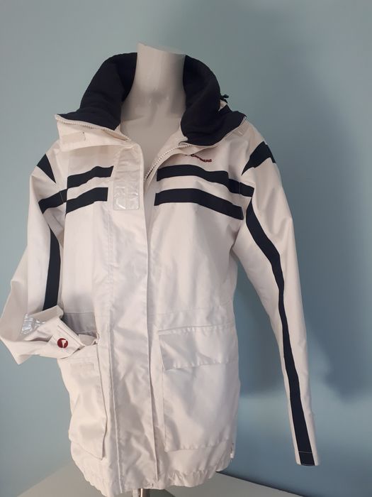 Biała kurtka przeciwdeszczowa firmy Stormberg rozmiar M