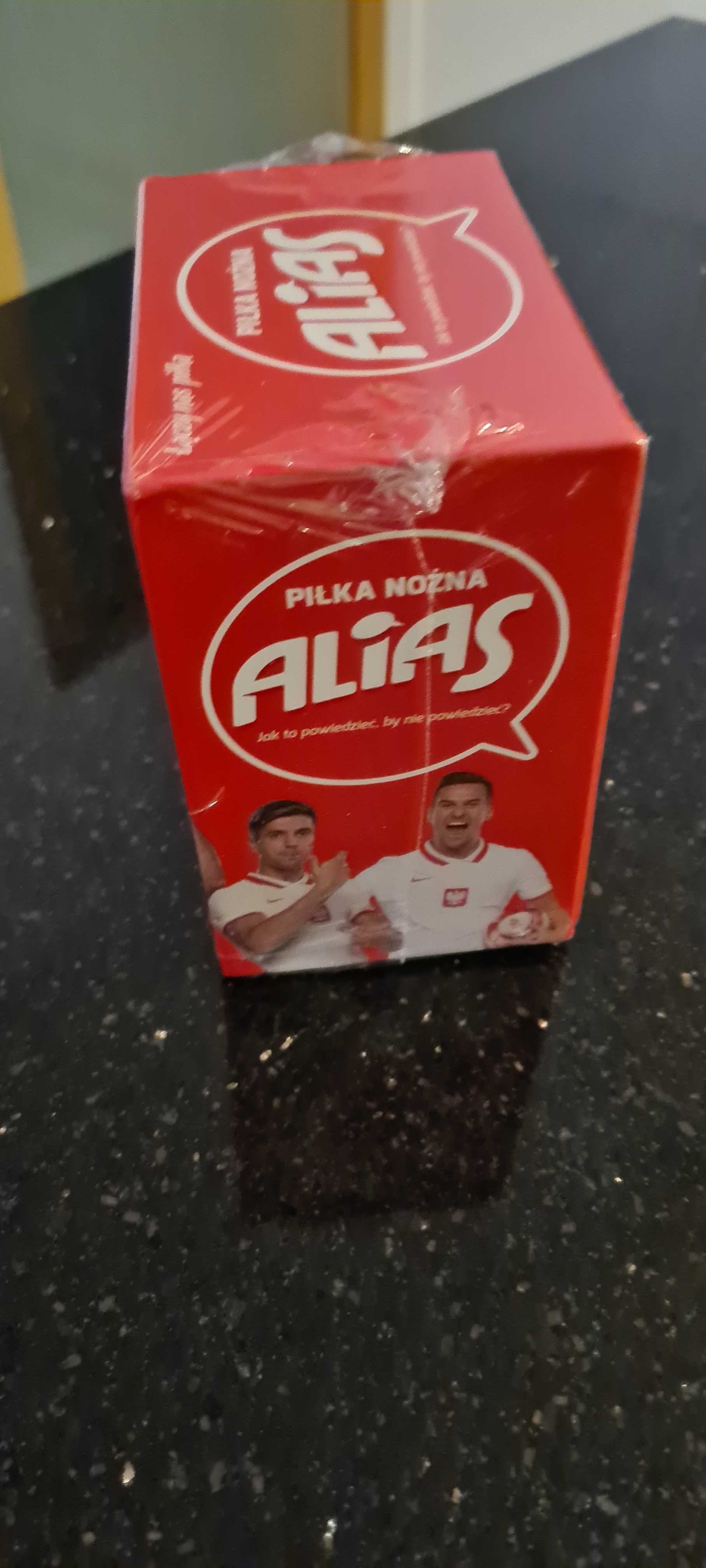 Nowa w folii gra edukacyjna Alias Piłka Nożna PZPN