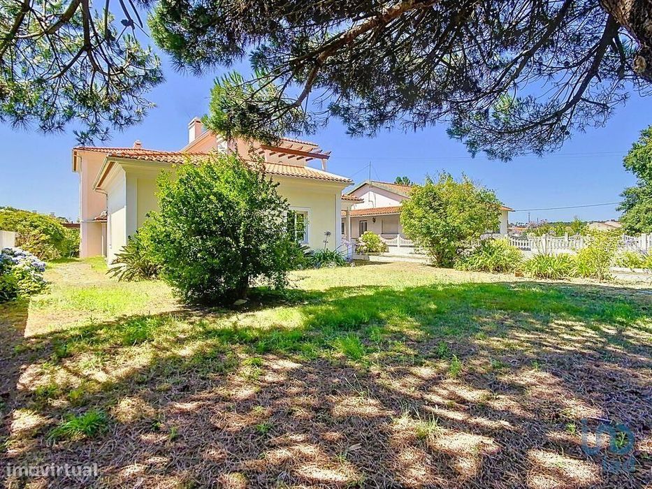 Casa / Villa T5 em Marinha Grande de 341,00 m2