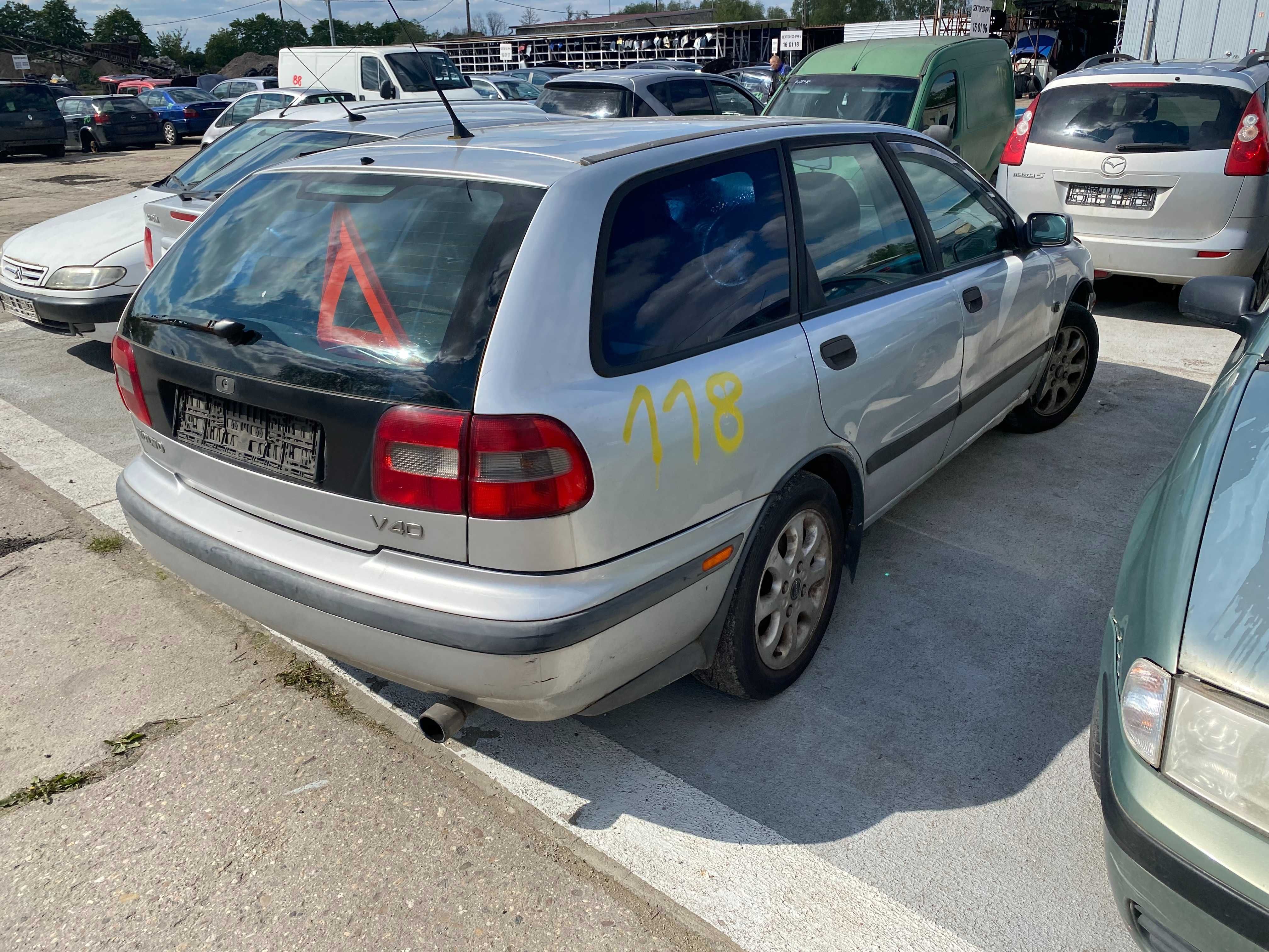 Volvo V40 na części