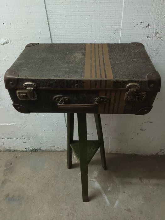 Mala antiga e carteira de mulher vintage