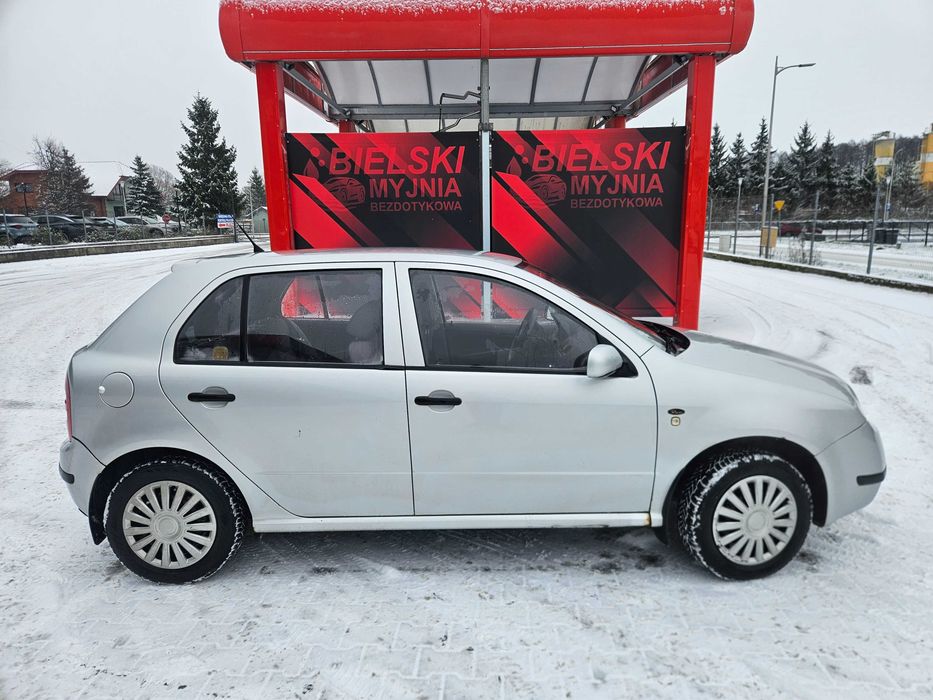 Skoda Fabia 1.4 gaz butla 9 lat nowy przegląd od do maja 2026