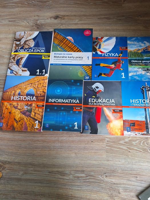 Książki do 1 klasy Licuem i Technikum