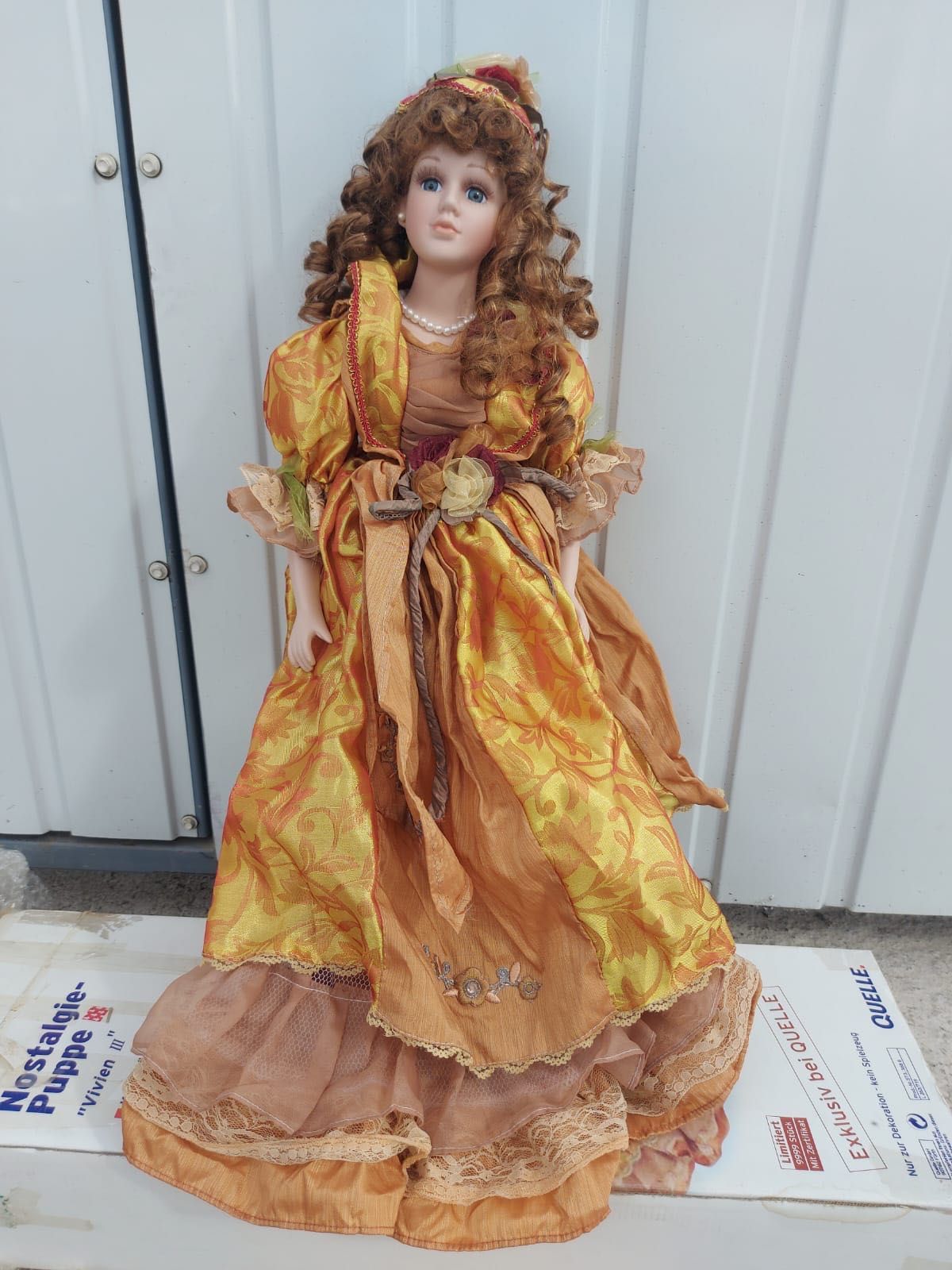 продам куклу порцелановая 56 см
