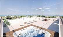 Espaçoso Apartamento T2 com Terraço Privado em Carvoeiro