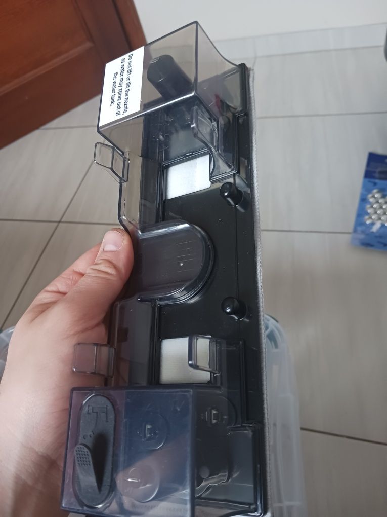 Pojemnik na wodę do odkurzacza Beko