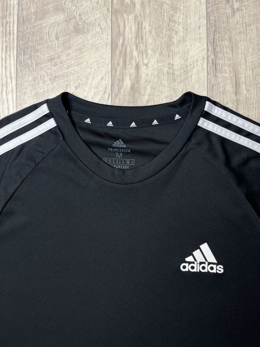 Футболка Adidas размер М оригинал спортивная чёрная адидас мужская