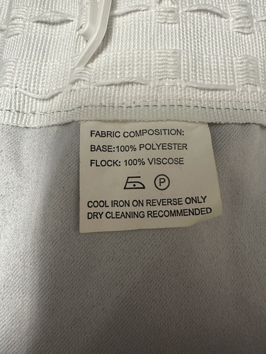 Продам штору. Плотна, блекаут.