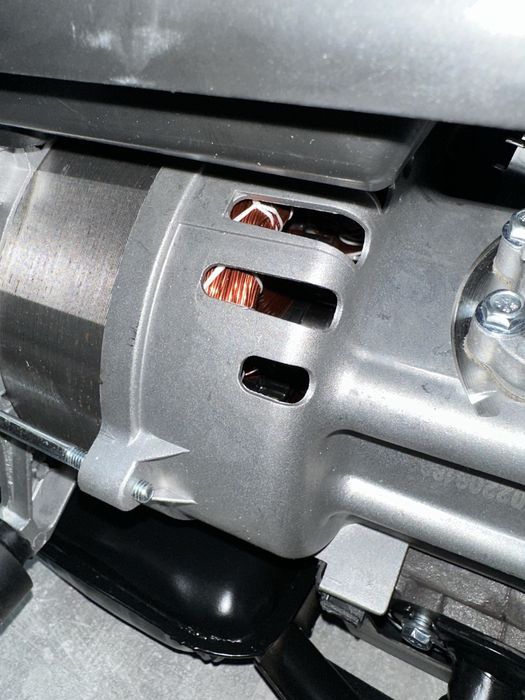 Бензиновий генератор на 1 кВт