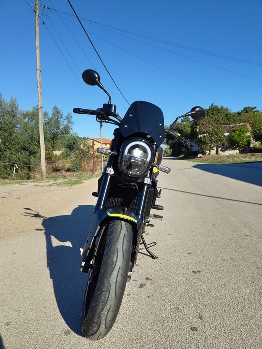 Benelli Leoncino 250