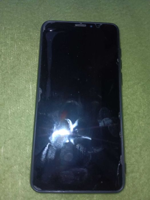 Продам смартфон Meizu Note 8 4/64Gb (Black)