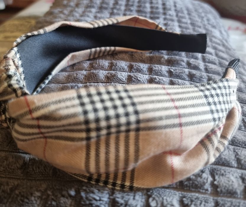 Обручи Prada, Burberry  для волос