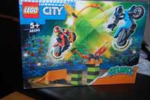 nowe klocki LEGO  CITY motocykl