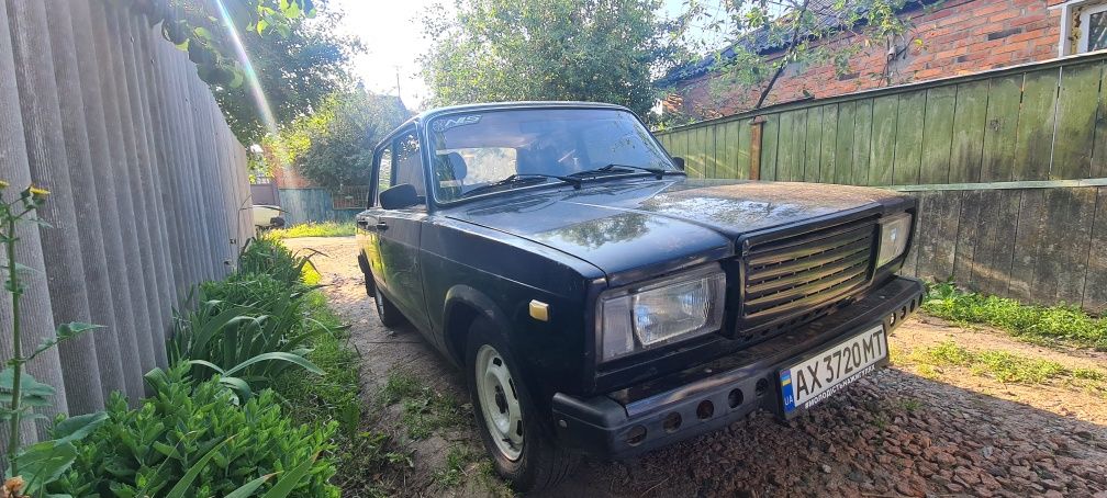 Продам авто ваз 2107