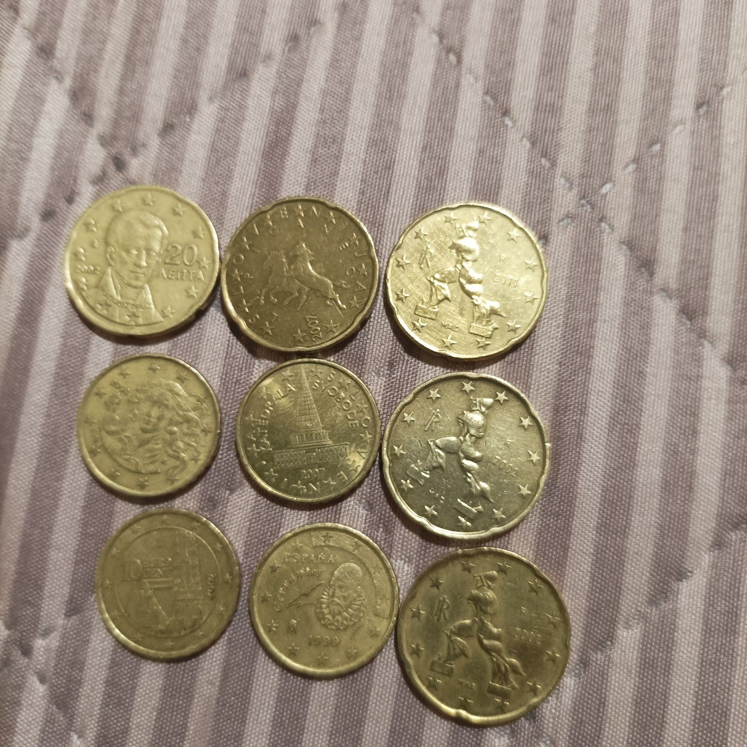 Moedas,de 1,2euros e de cêntimos