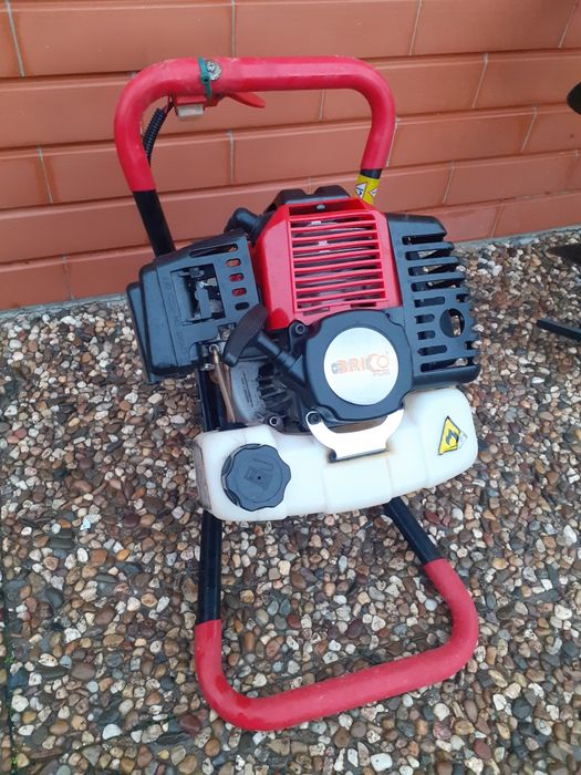 Perfurador de solo a gasolina