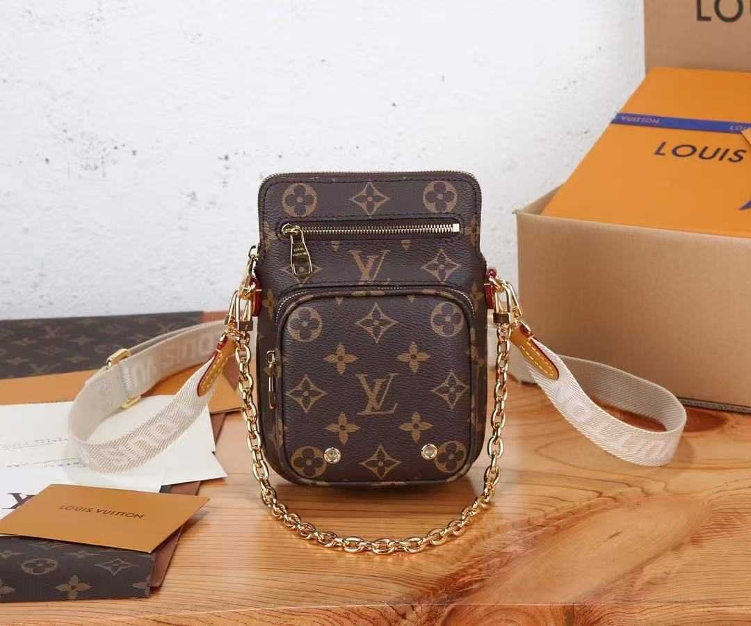 LOUIS VUITTON Pochette Celular Crossbody Pequena