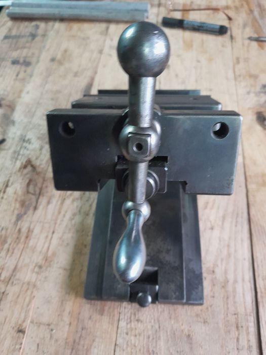 Продам синусні локальні тиски.