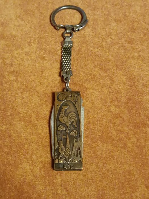 Brelok vintage z wbudowanym scyzorykiem