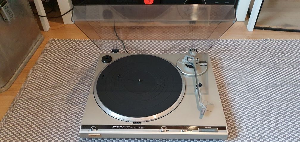 Technics SL-Q300, gramofon automatyczny