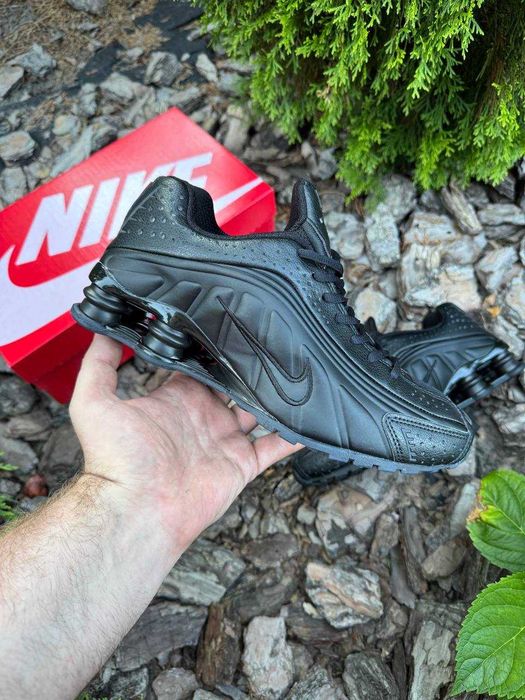 Кросовки Nike SHOX R4 найк 41,42,43,44,45 кросівки чорні шокс